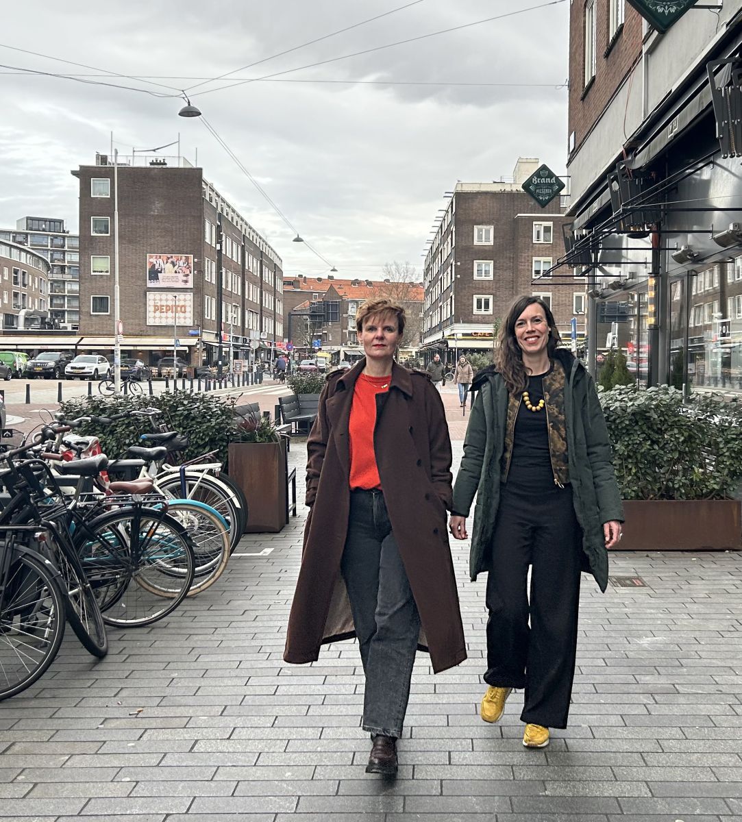 hoe loopvriendelijk is Rotterdam - Karen van der Spek en José Besselink op straat